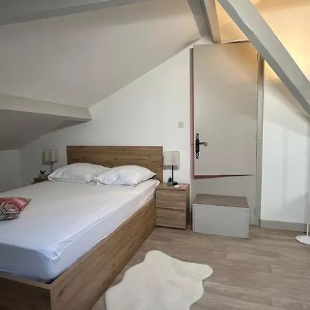 Villa Nora Maison Avec Piscine A Demange-aux-eaux Demange-Baudignecourt